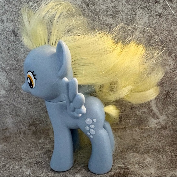 Hasbro My Little Pony G4 Derpy Hooves Muffin Pony (2010) - Picture 8 of 8